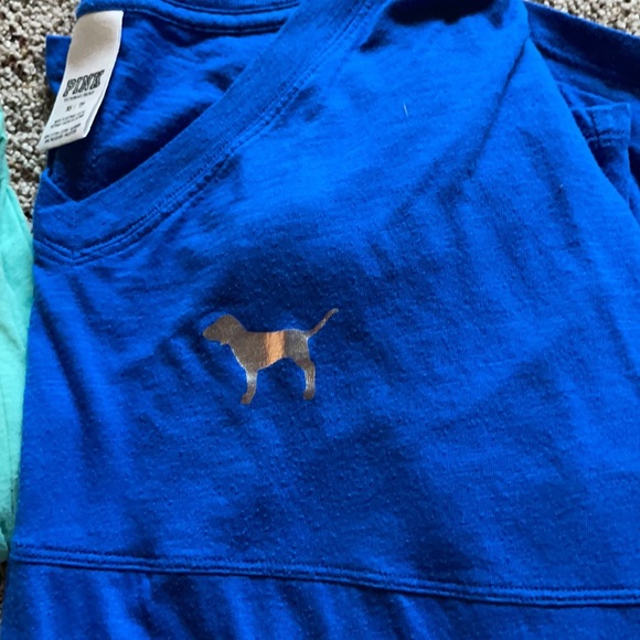 Pink shirts - Picture 3 of 5